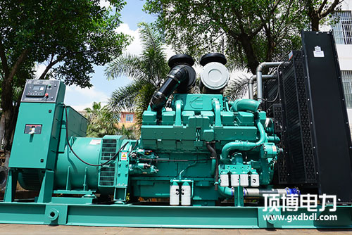 东风康明斯发电机组100kw